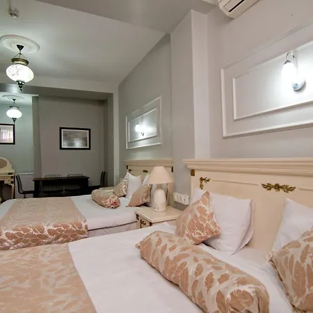 Safran Aparthotel 3*