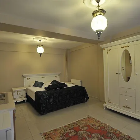 Aparthotel Safran 3*